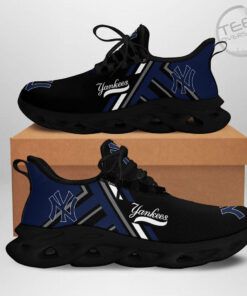 New York Yankees Custom Sneakers 011